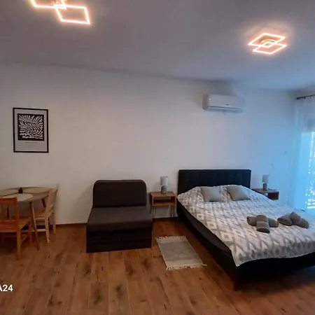 Fenix 1 Apartment